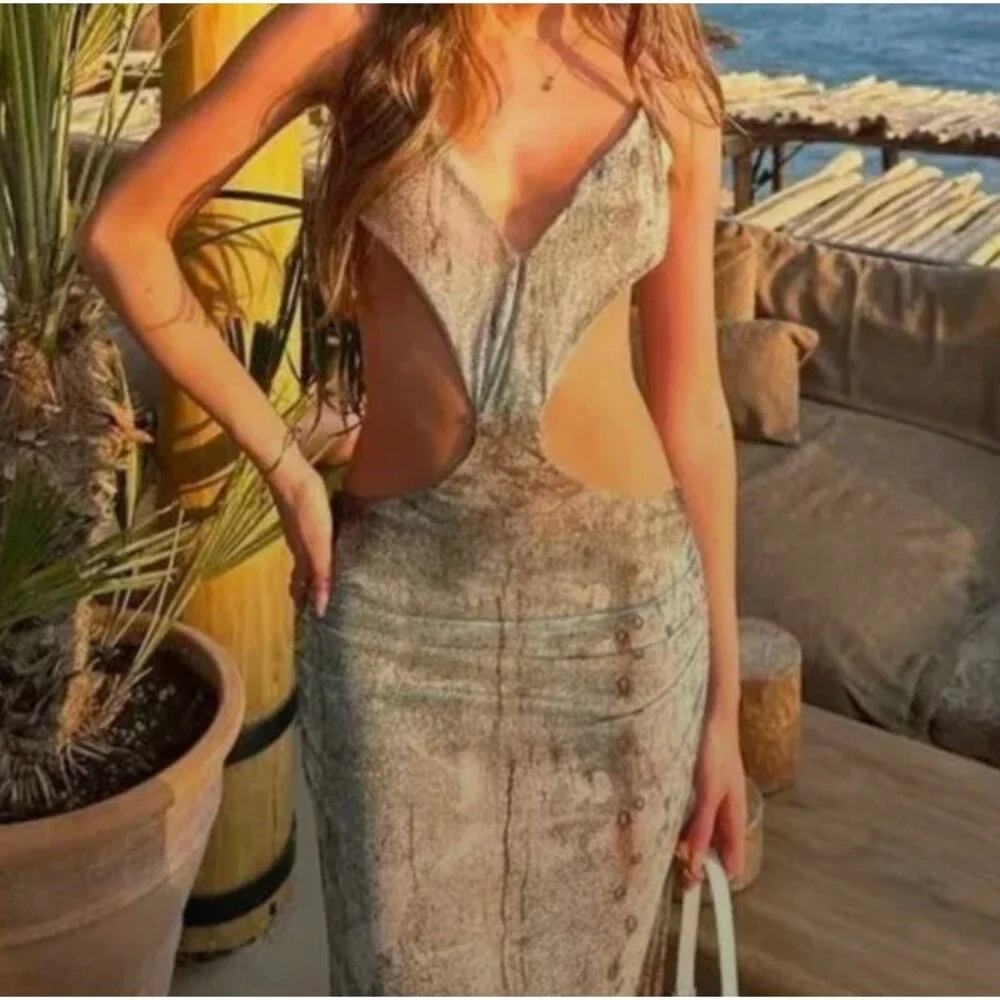 Jaded London NWT Vida Backless Maxi Dress With Shell Trim Size Small - Picture 2 of 10